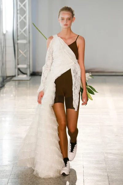 Look 5